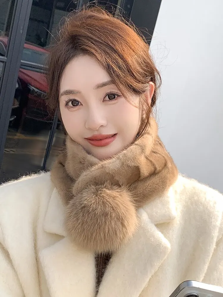 

New Women's Real Mink Fur Scarf Luxurious Warm Reversible Winter Neck Warmer in Korean Style with Fox Pom-Pom girl scarves