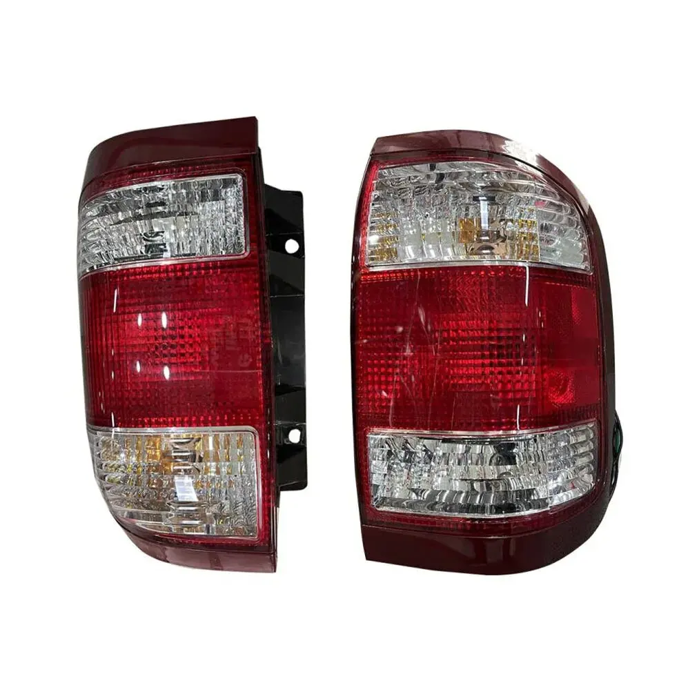 A Pair Car Taillight for Nissan Terrano Reguius Tail Lamp TR50 1999