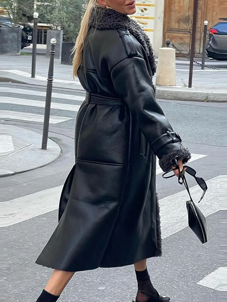 Gruby płaszcz zimowy damski z mieszanki skóry ekologicznej i sztucznego futra, długa kurtka z paskiem, klapy, styl uliczny, ciepła odzież wierzchnia