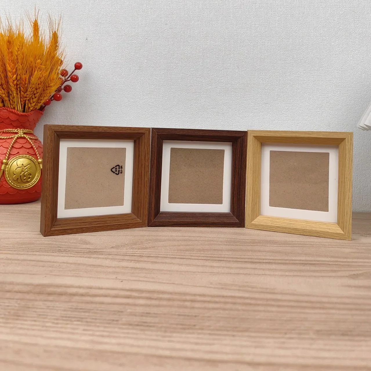 5pcs 4 Inch Square Mini Photo Frames Vintage Desktop Wedding Picture Frames Display Stands Office Home Picture Holder Decor