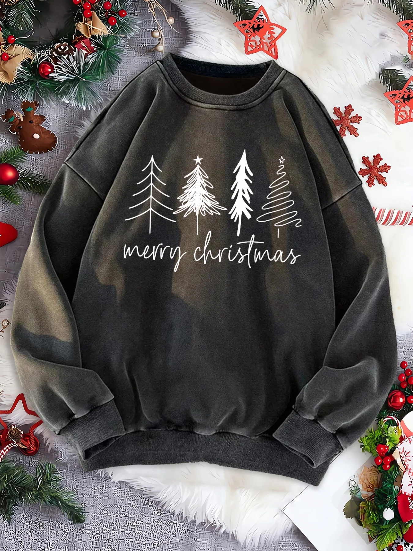 

Women's Christmas Tree Print Sweatshirt - Cozy Crew Neck, Long Sleeve, Casual Pullover with "merry Christmas" Design, Perfect