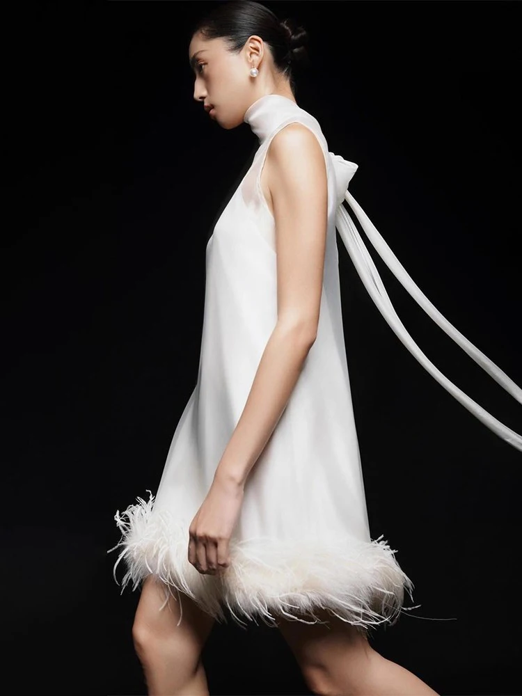 2025 Sexy Turtleneck Sleeveless Feathers Patchwork Mini Dress Women White Backless Lace-up Loose Dresses Elegant Evening Party