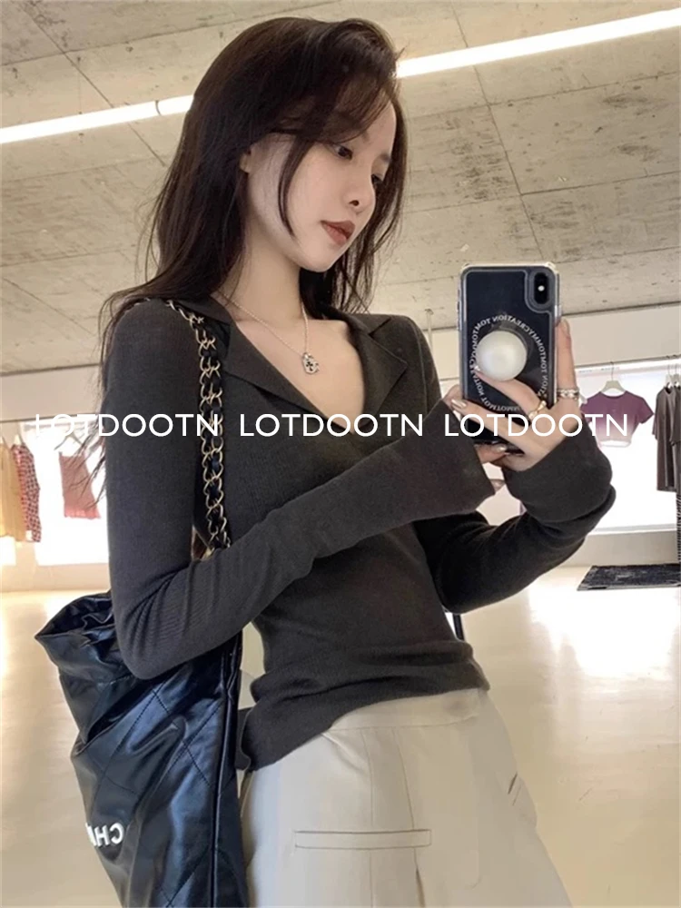 LOTDOOTN Lady Tight Knitted Tshirt Women Slim-Fit Korean Version Autumn And Winter Sweater Retro Long-Sleeved Versatile Pullover