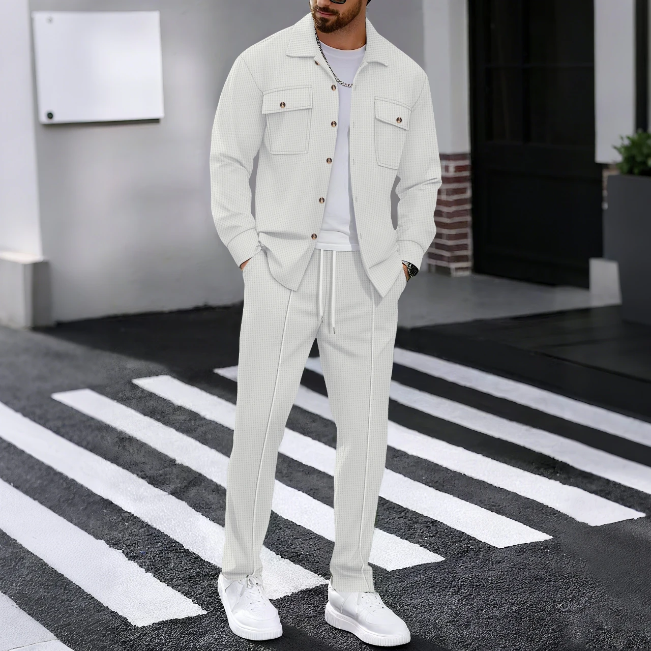 Immagine 7: Completo da uomo due pezzi, camicia a maniche lunghe con bottoni e pantaloni, tuta casual streetwear.