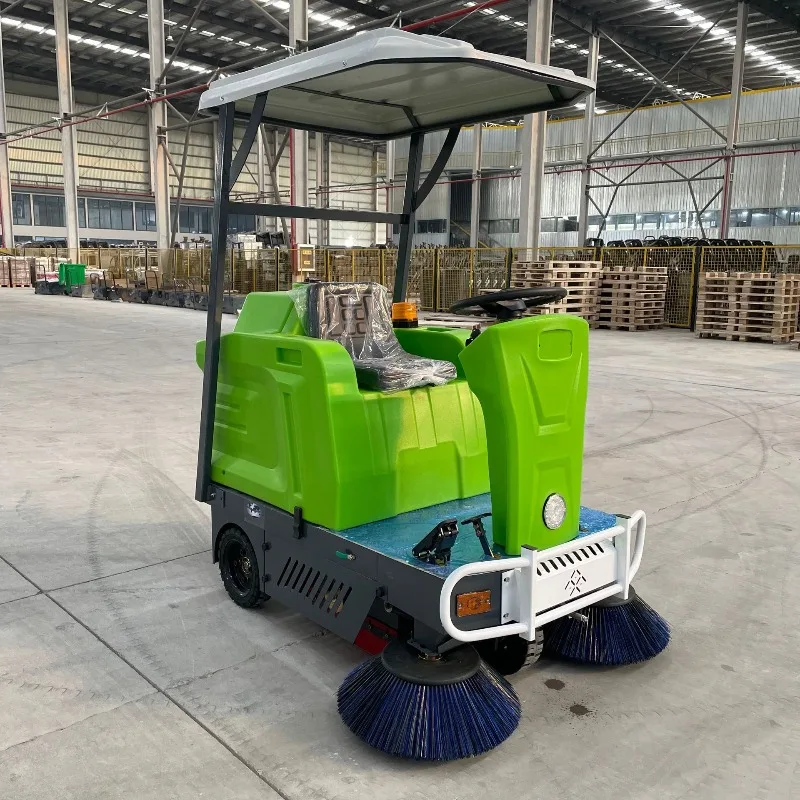 Three-wheeled sweeper Electric driving type Factory workshop Property sanitation Cleaning vehicle Park small industrial sweeper