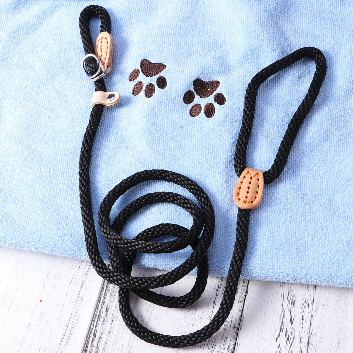 

Durable Pet Training Leash Sturdy Nylon Dog Lead Heavy Duty Metal Buckle Adjustable Control Handle Fits Medium Large Dogs