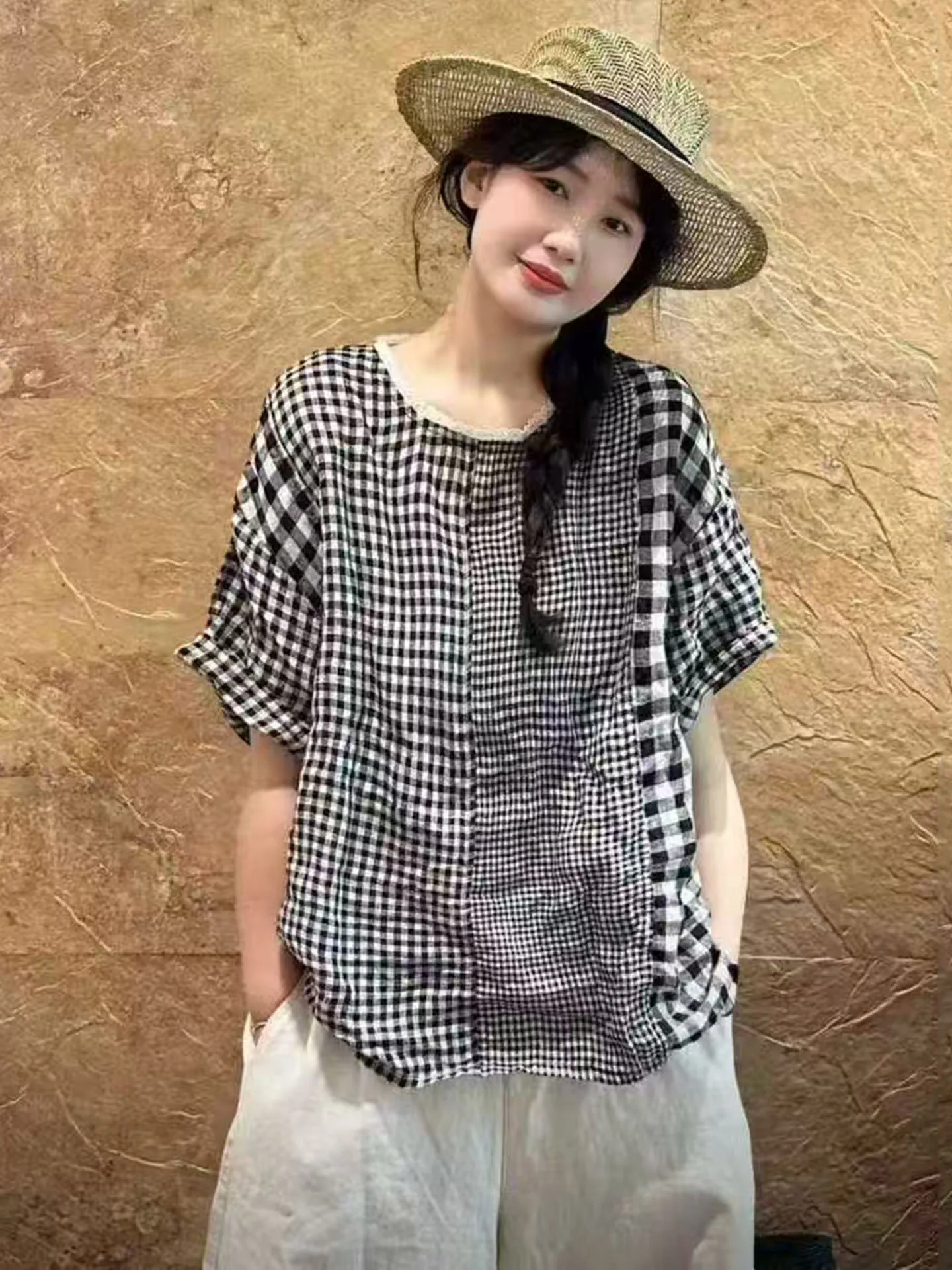 

Classic Retro Lace Trimmed round Neck Linen Plaid Casual Loose Breathable Women's Shirt Summer 2026 Vintage Style Short Sleeve