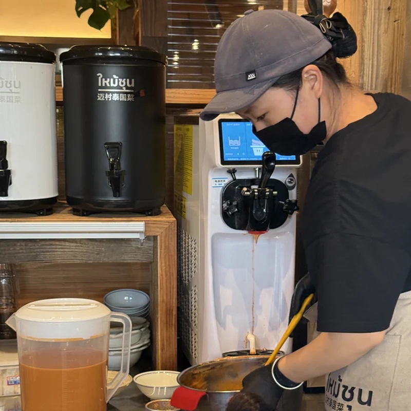 

Аппарат для приготовления мягкого мороженого и замороженного йогурта Flavors