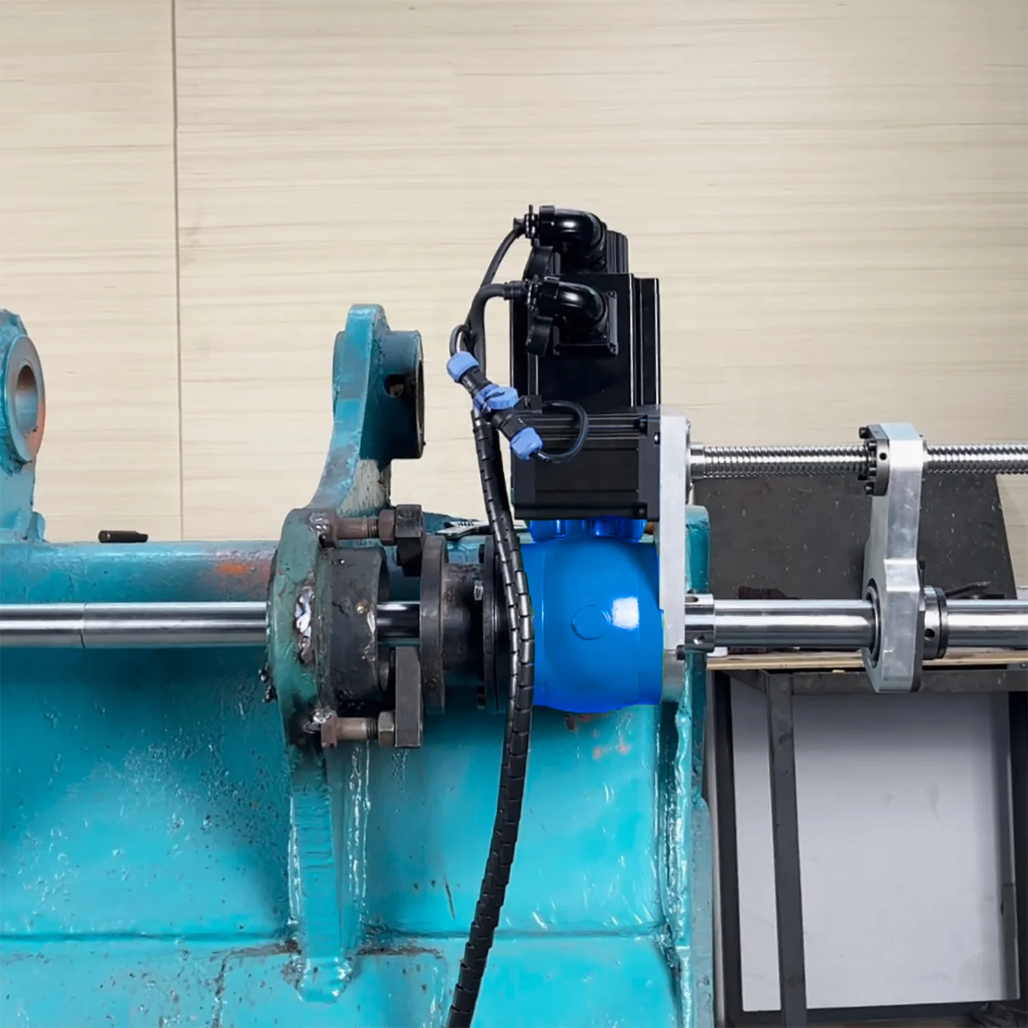 Macchina per alesatura e saldatura portatile per riparazione di fori compatti da 55-160 mm per riparazione di escavatori Riparazione di fori perni per escavatori sul posto