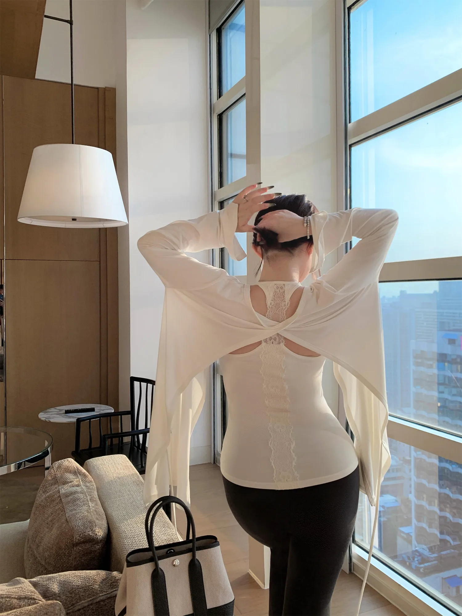 

Вязаный кардиган Ba Open Slim Fit для женщин с уникальным дизайном и разрезами, создающий расслабленный образ, новинка весенней коллекции