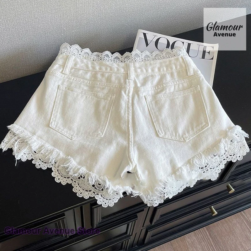Korean stitching crocheted lace white shorts women wear summer new spice girls wear high waist lace stitching giant jeans shorts