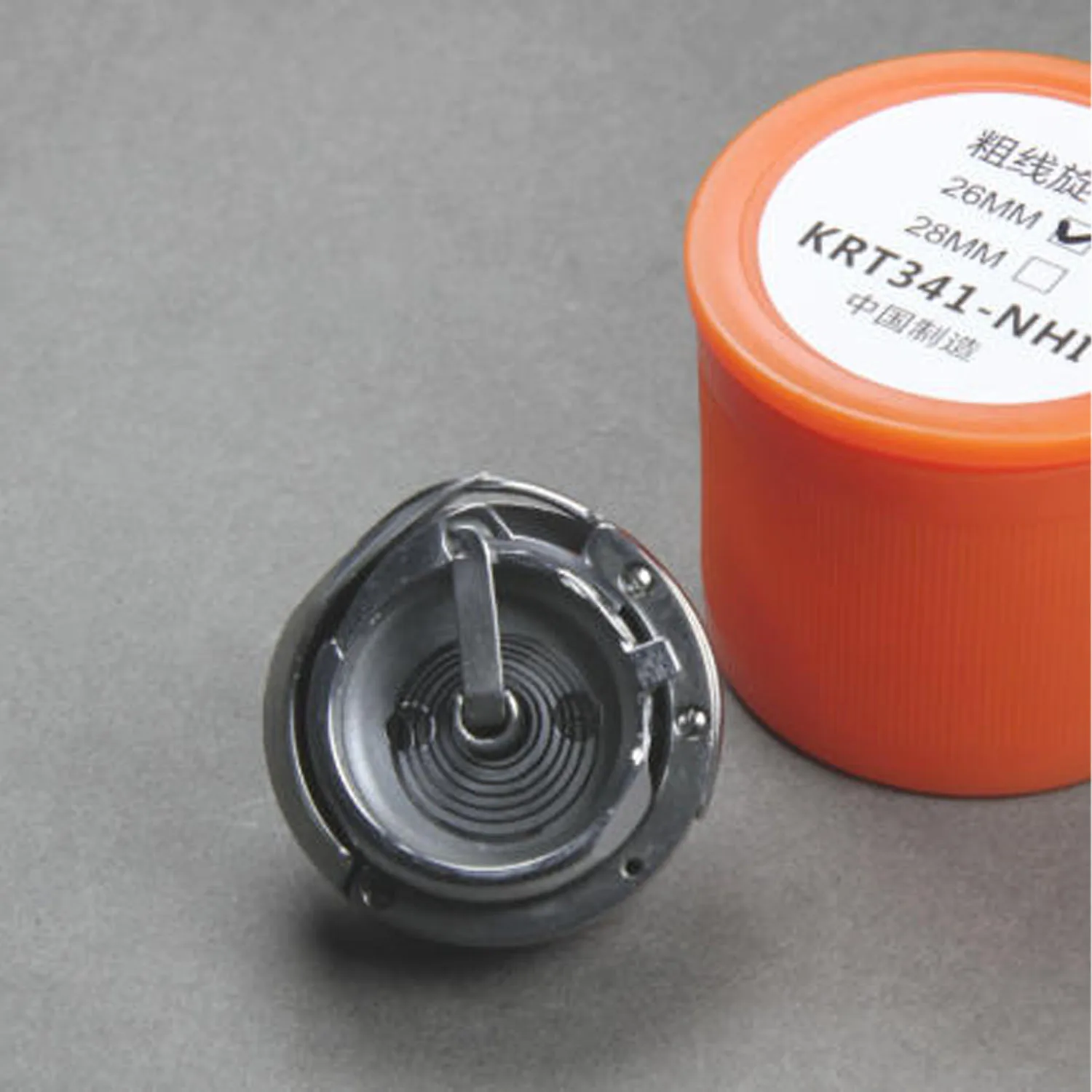 

RSH-DS341NRH ROTARY HOOK FOR BAOMA GC2638-1/FENG YING FY-341/NIYAKA TC-1341/WANPING TW3-341 SEWING MACHINE PARTS (26MM BOBBIN)