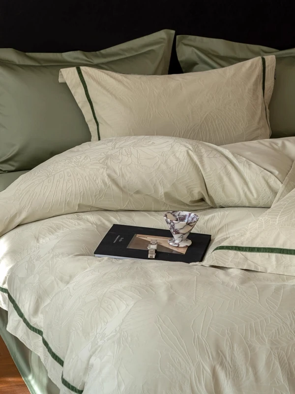 

Novus Luxury High-density Long-staple Cotton Four-piece Bedding Set A-class Maternity Grade Satin Pure Cotton Bedding