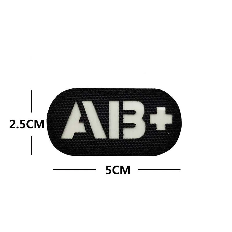 2 Stück IR-Reflektierende Patches Taktische Applikation Blutgruppe A B AB O Positiv Negativ Militäraufkleber Moralabzeichen für Rucksäcke – Detail 1