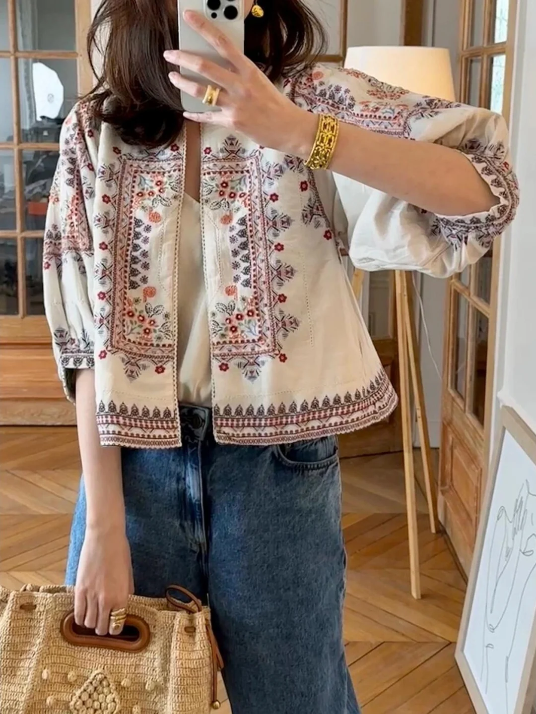 

Женская винтажная куртка Paris Anti2026 с вышивкой, цветочным узором, круглым вырезом и открытыми рукавами, комфортная, на раннюю весну