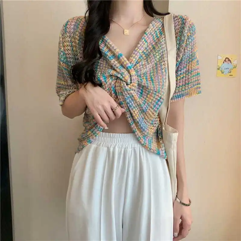 Summer and Autumn Thin French Design V-Neck Twisted Short Tops Knitted Short Sleeve T-Shirt Women's Clothing