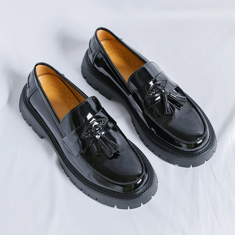 Spring Comfort Thick Soled Leather Shoes Black Tassel Loafers Slip-On Wedding Party Men Shoes High-quality Business Formal Shoes