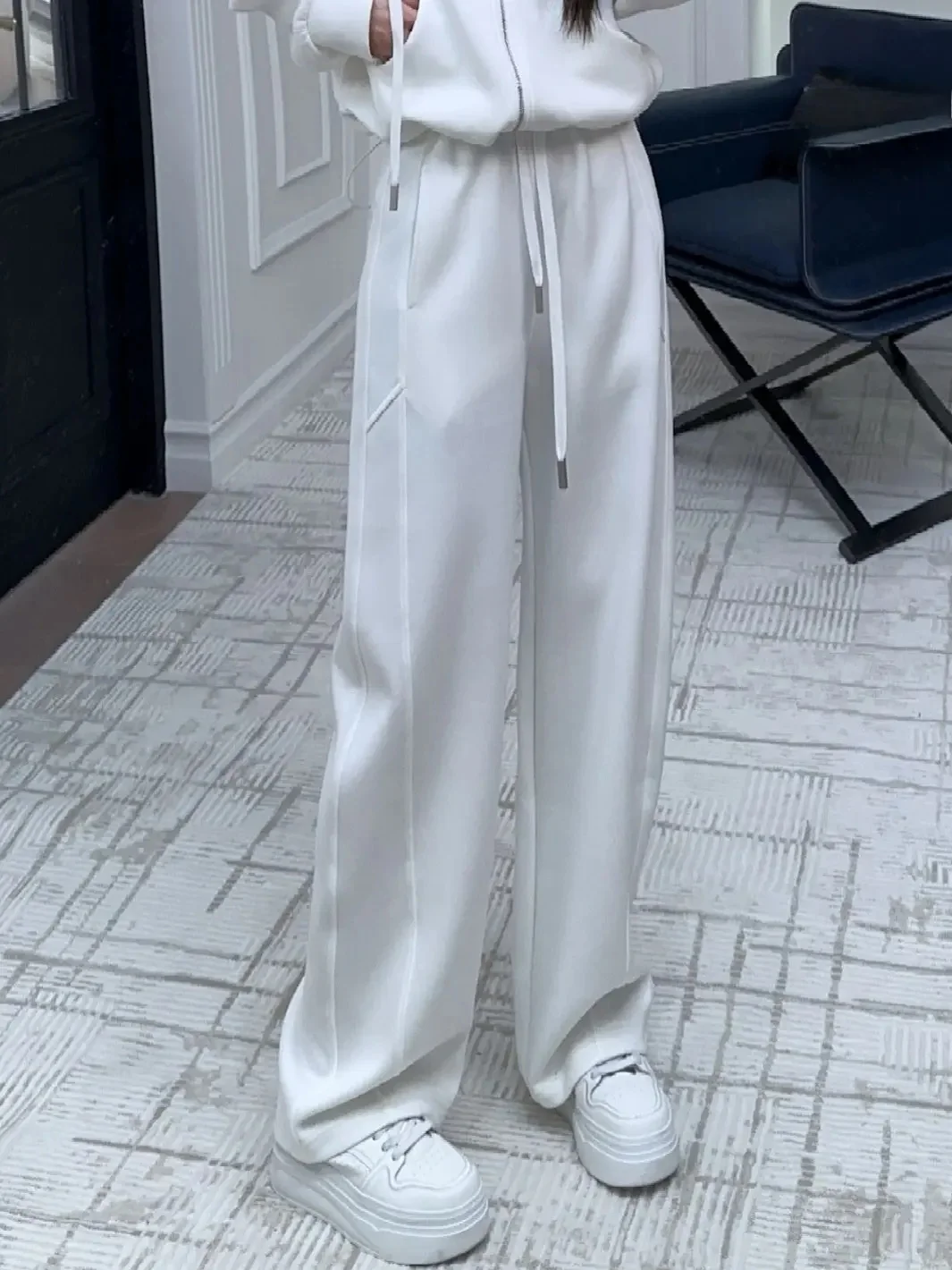 

Женские повседневные брюки Huang Vinicy 2026: Новинка, свободный крой, модные, универсальные, хлопковые, спортивные, удобные, в стиле кэжуал