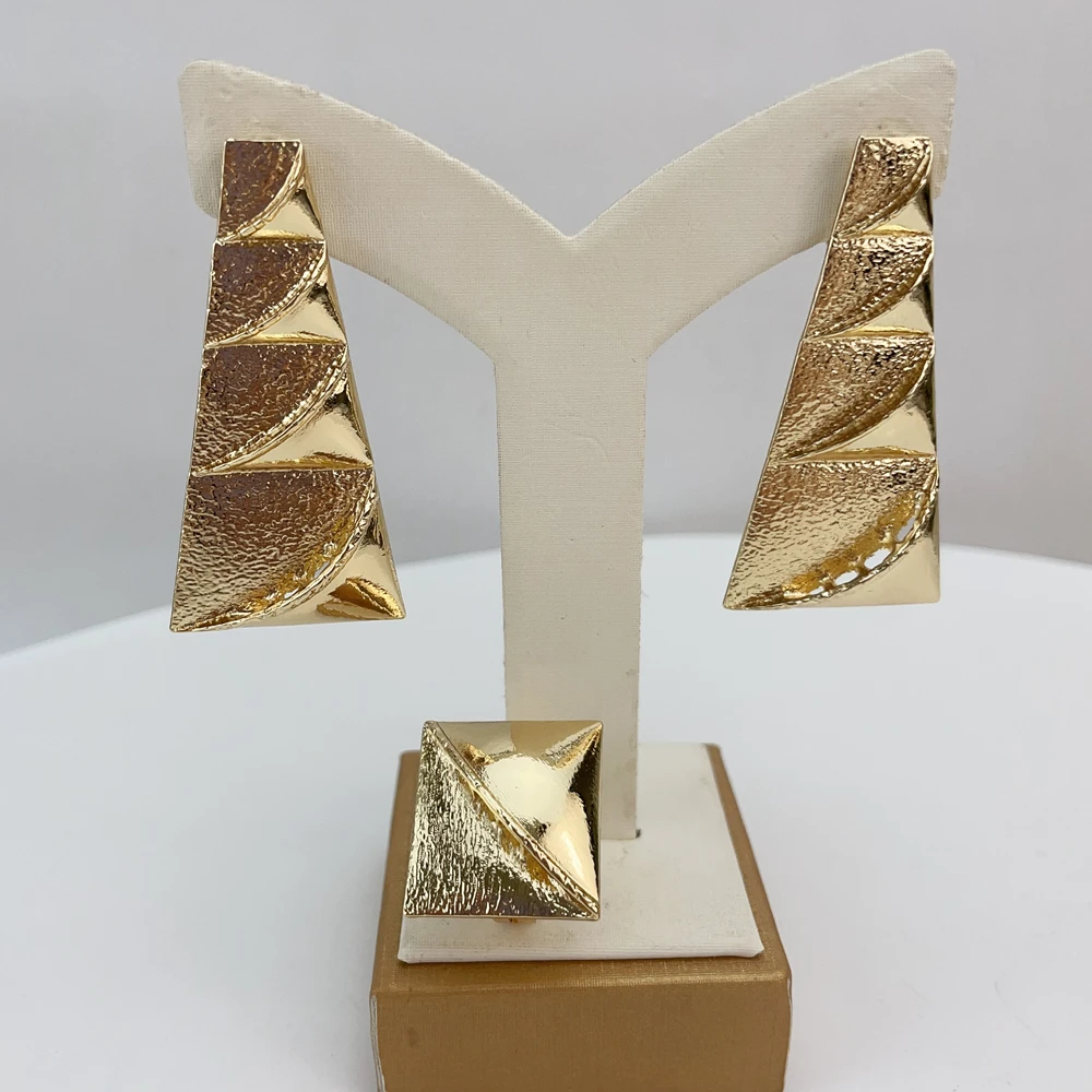 EMMA المرأة الأفريقية قلادة أقراط سوار فستان الزفاف حتى اكسسوارات طقم مجوهرات مطلية بالذهب الإيطالي FHK21636