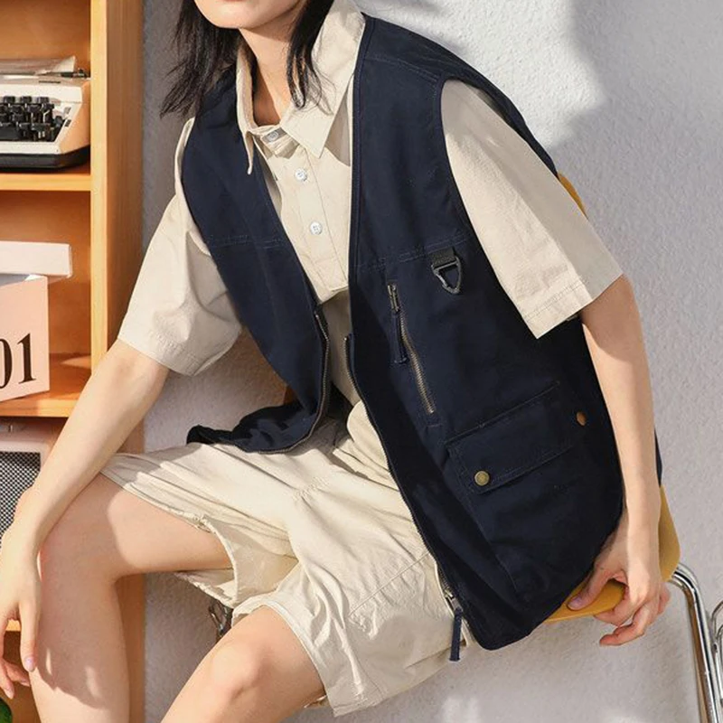 

Workwear vest female summer Japanese retro outdoor wear multi-pocket plus size loose fashion Joker casual vest waistcoat women