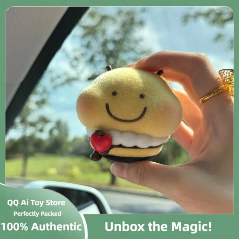 

Горячая подлинная Toptoy Little Bee Honey Series Mystery Box Настольное украшение автомобиля Подарок на день рождения Подвеска для девочек Слепая коробка Модная игрушка