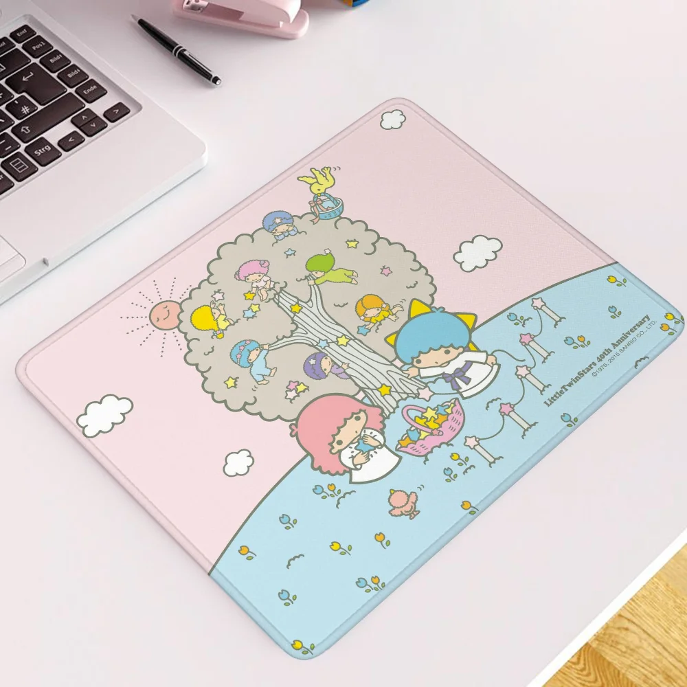 Small Cute Mouse Pad Anime LittleTwinStars Pc Gamer Accessories Gaming Laptop Mousepad Company Rubber Mat Game Mats Desk Mause