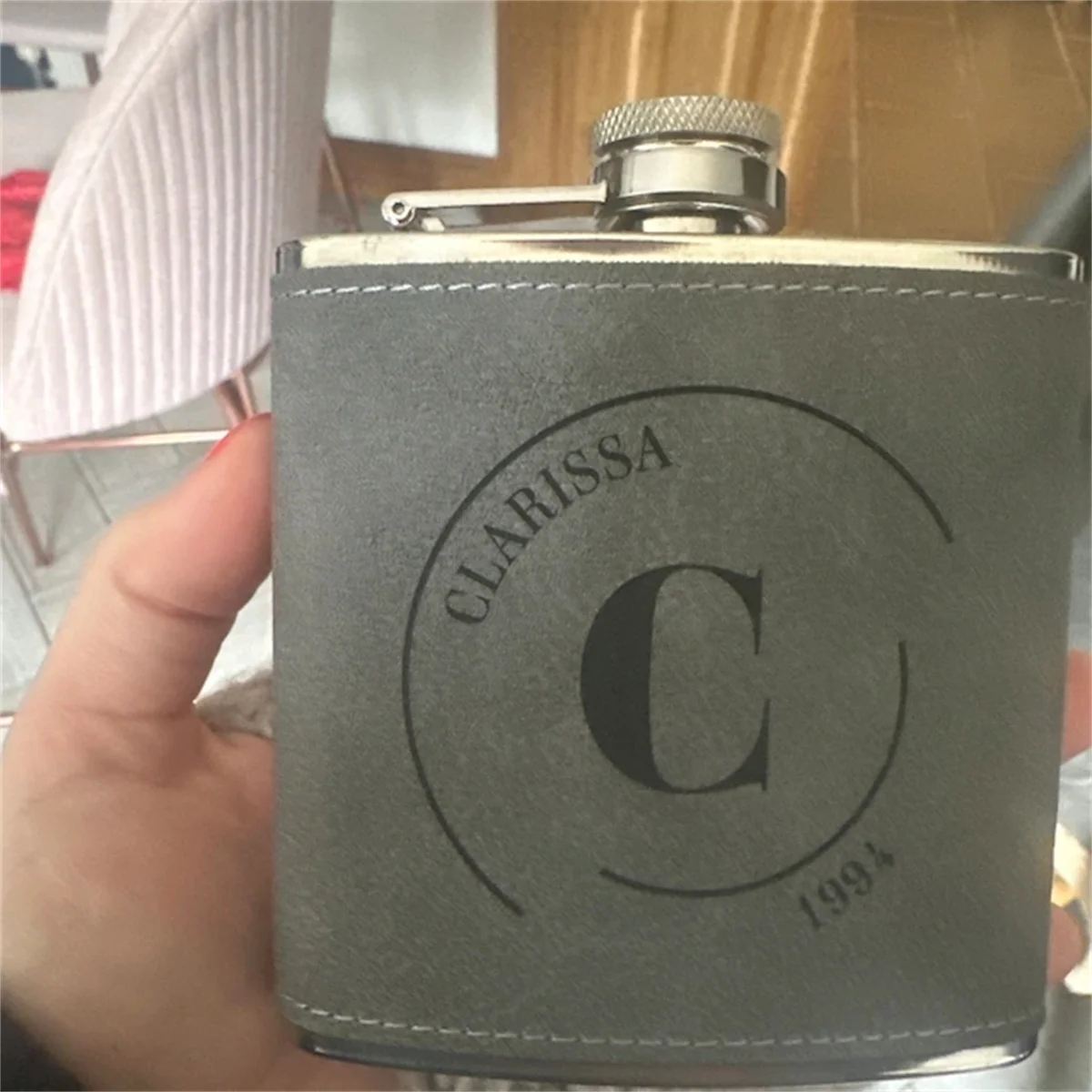 Fiaschetta personalizzata, fiaschetta con monogramma incisa personalizzata, boccetta di whisky, regalo per lui