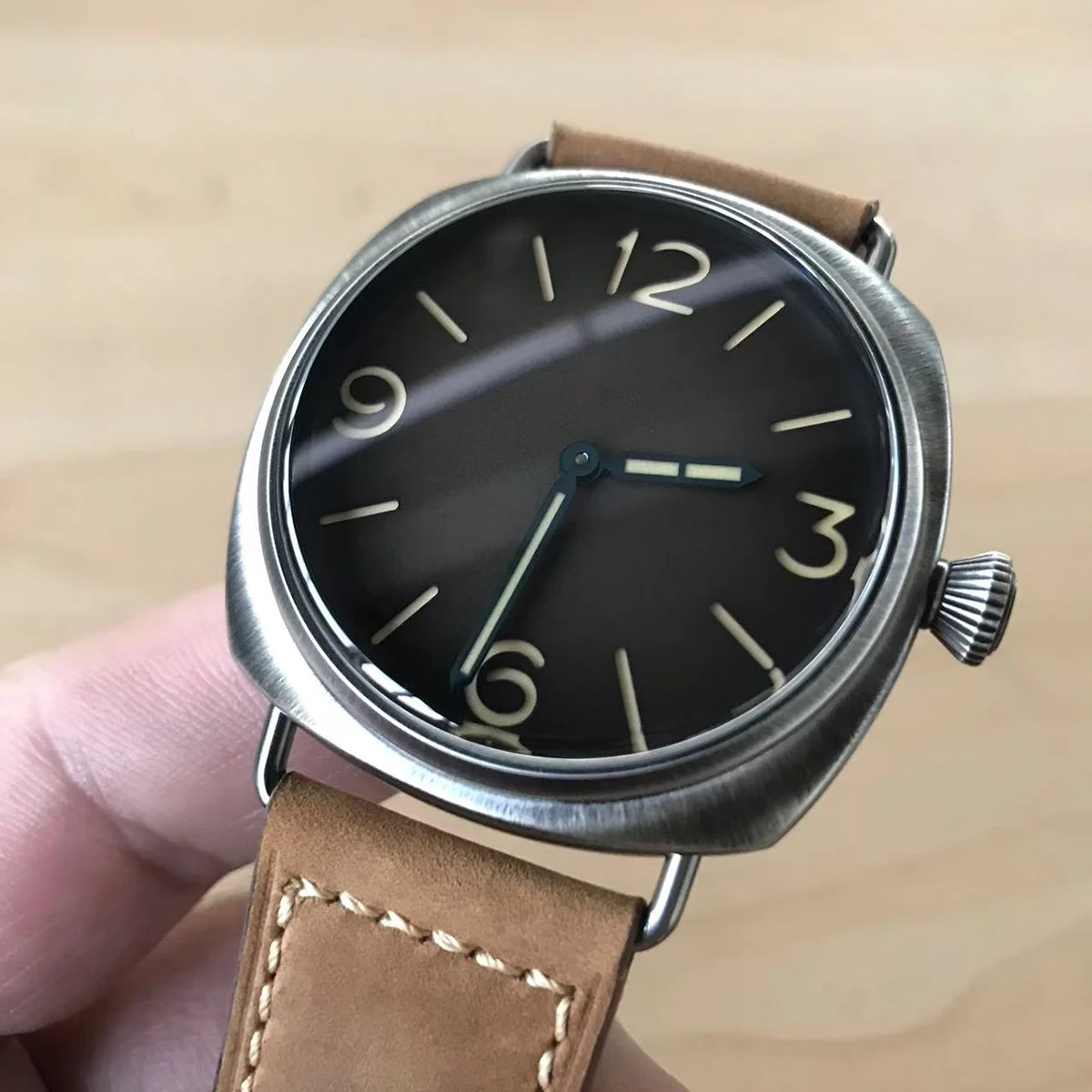 Hrodaland 2025 New Men's Quartz Watch Retro Pilot 42mm Sapphire Crystal Luminous Stainless Steel Waterproof 10Bar reloj hombre