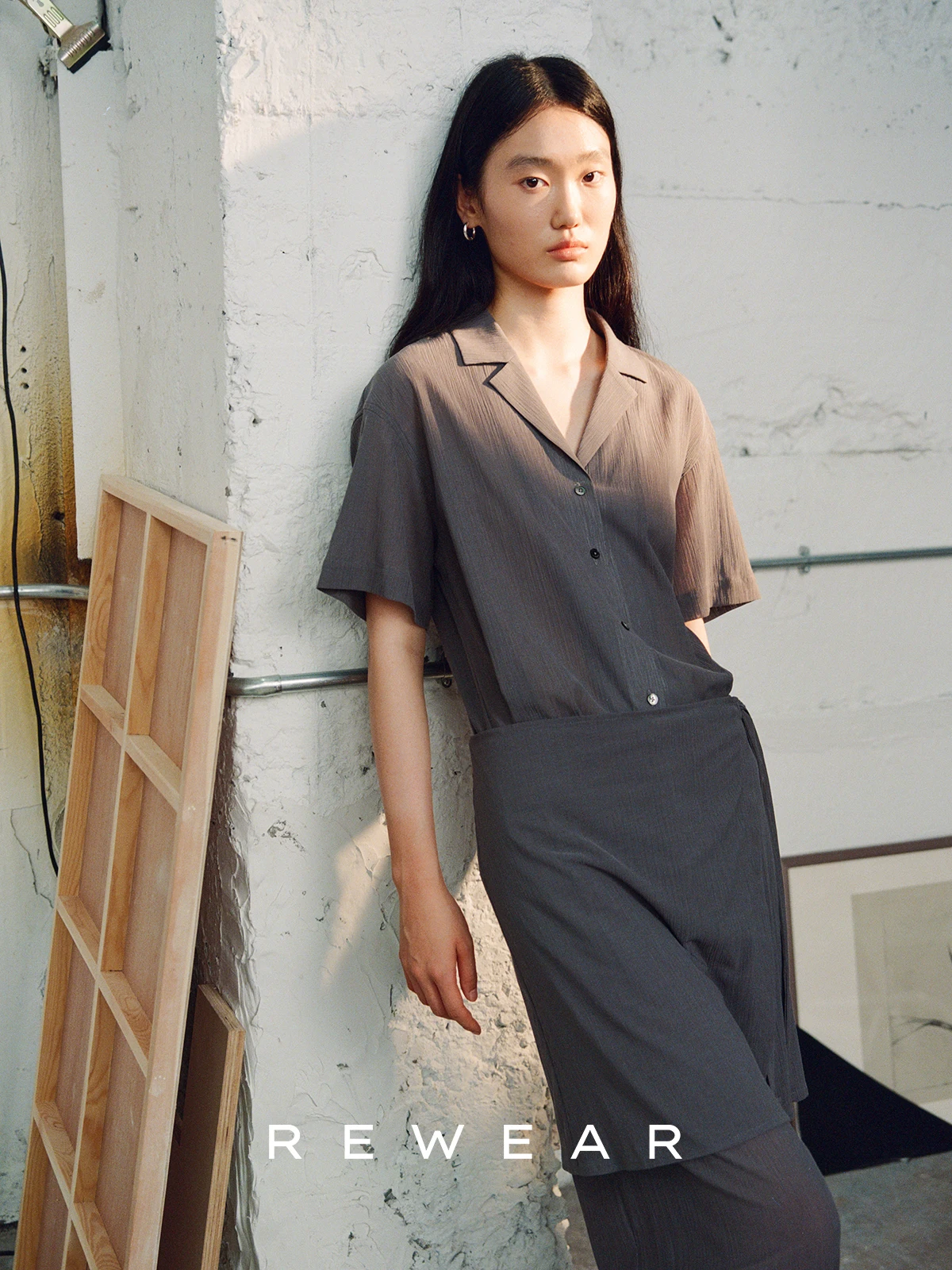 

REWEAR Lazy Loose Texture Tree Pattern Cotton Blend ort Sve irt Поддельные двухсекционные повседневные юбки и брюки Комплект летней моды