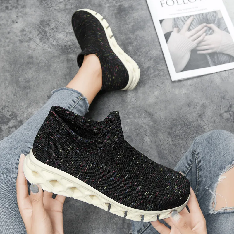 Womens Fashion Casual Flat Shoes Running Sneakers Lightweight Couple Mesh Breathable Shoes Comfy Mens Soft Sports Shoes