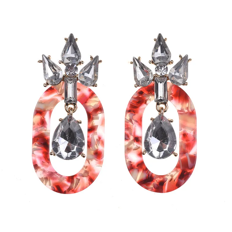 New cross-border earrings, exaggerated big-name acrylic diamond-encrusted earrings, sent overseas by the source manufacturer.