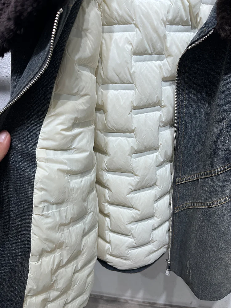 2025年秋冬 ナチュラルラムシープファー襟付き 厚手 レディース 暖かいデニムジャケットコート ダックダウンジャケット 高級アウター