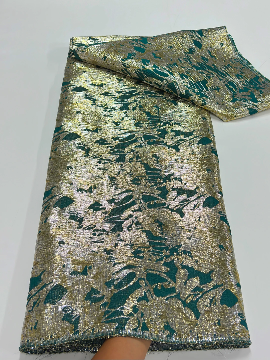 

African Jacquard Lace Fabric 2024 Latest French Nigerian Brocade Jacquard Lace Fabrics for Elegant Women Party Dresses Sewing