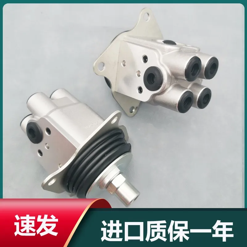 

Excavator suitable for Komatsu PC60/120/200/300/360-6-7 joystick assembly operation valve