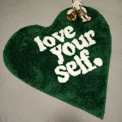 Alfombra verde con forma de corazón para dormitorio, Felpudo con letras mullidas para sala de estar, felpudo estético para habitación de niños, decoración cálida para el hogar