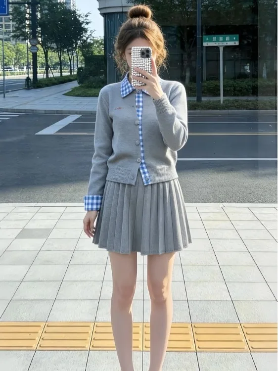 Fashionable Grey Knitted Two-Piece Set Women's Early Autumn New Style Open Cardigan Short Skirt Set College Style Unique Attr...