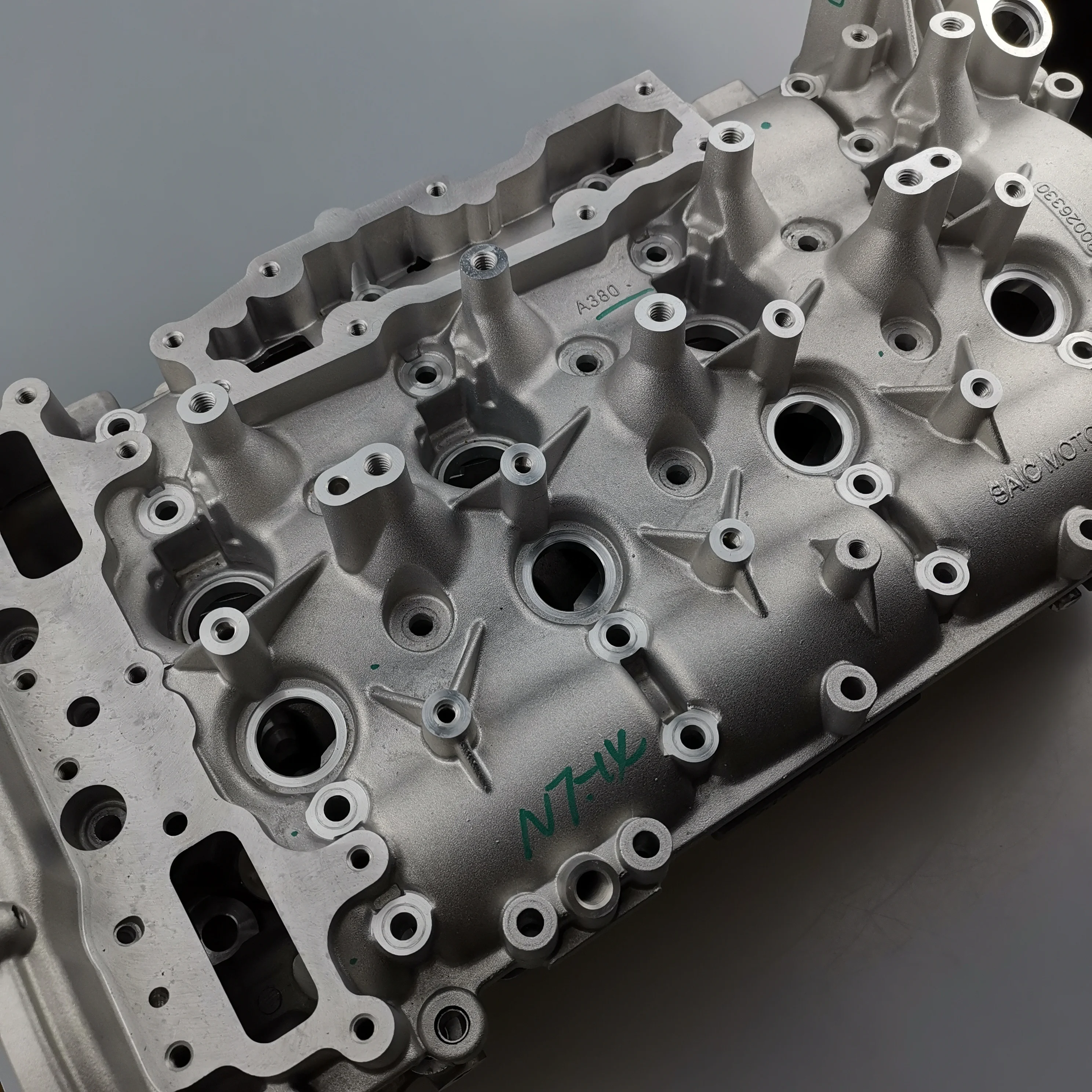 

Оригинальная головка блока цилиндров SAIC MAXUS G10 2.0T 10152673