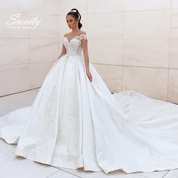 Luxury Wedding Dress Embroidered Lace Boat Neck Ball Gowns Sleevelesswith Appliques Sashes Vestido De Noiva Plus Size Button