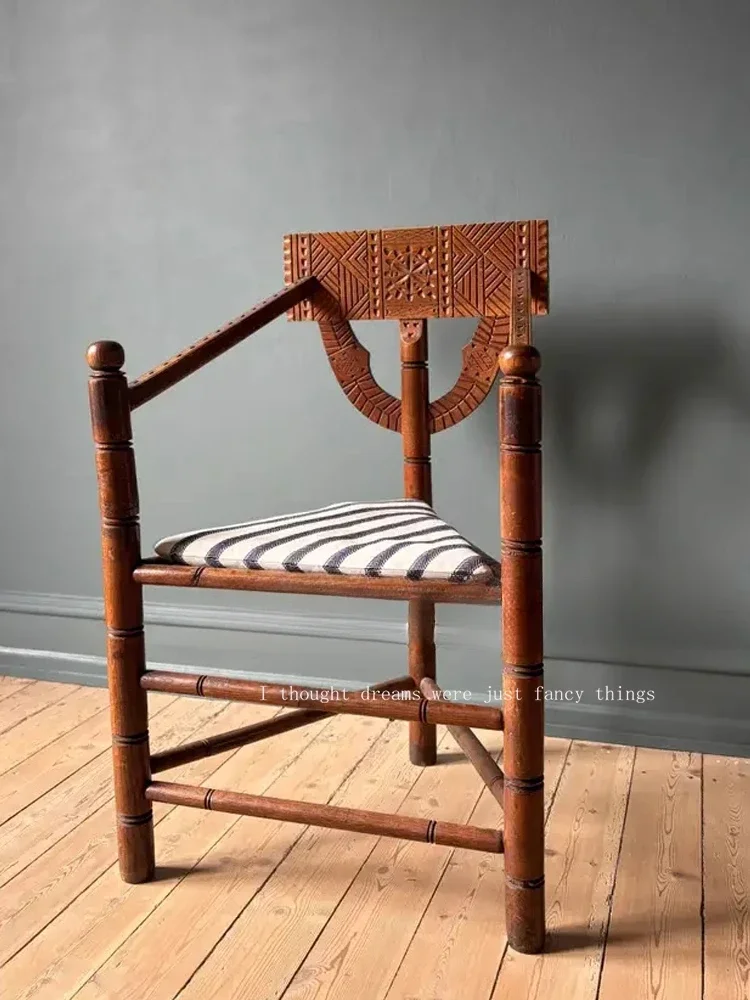 Medieval Dutch designer carved triangular dining chair retro armrest backrest book chair special-shaped home antique chair