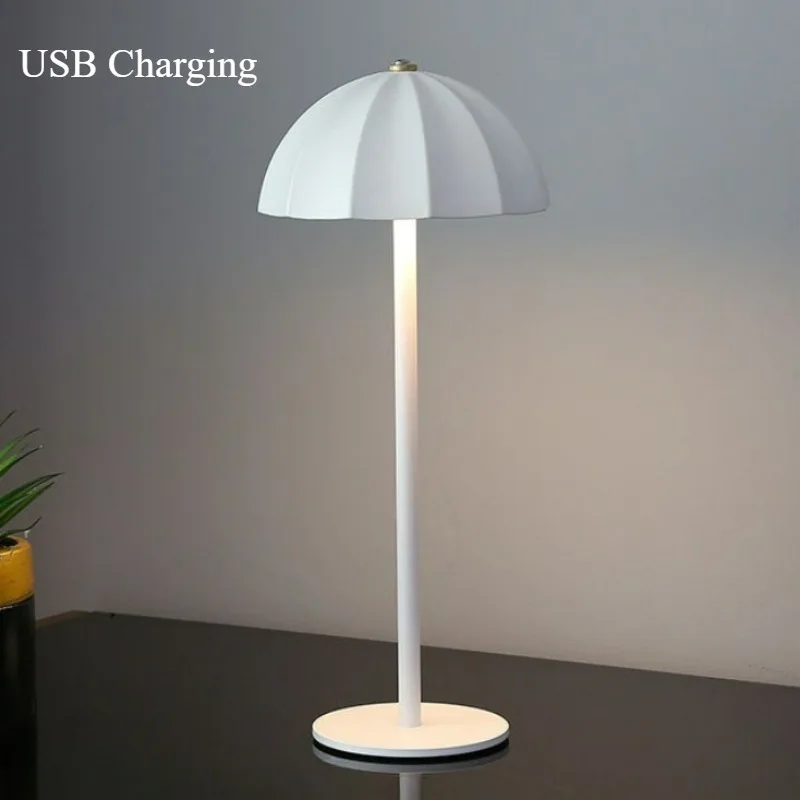 Creative Mushroom Desk Lamp Touch Three Color Dimming USB Charging Simple Restaurant Coffee Shop Bedroom Bedhead Night Light