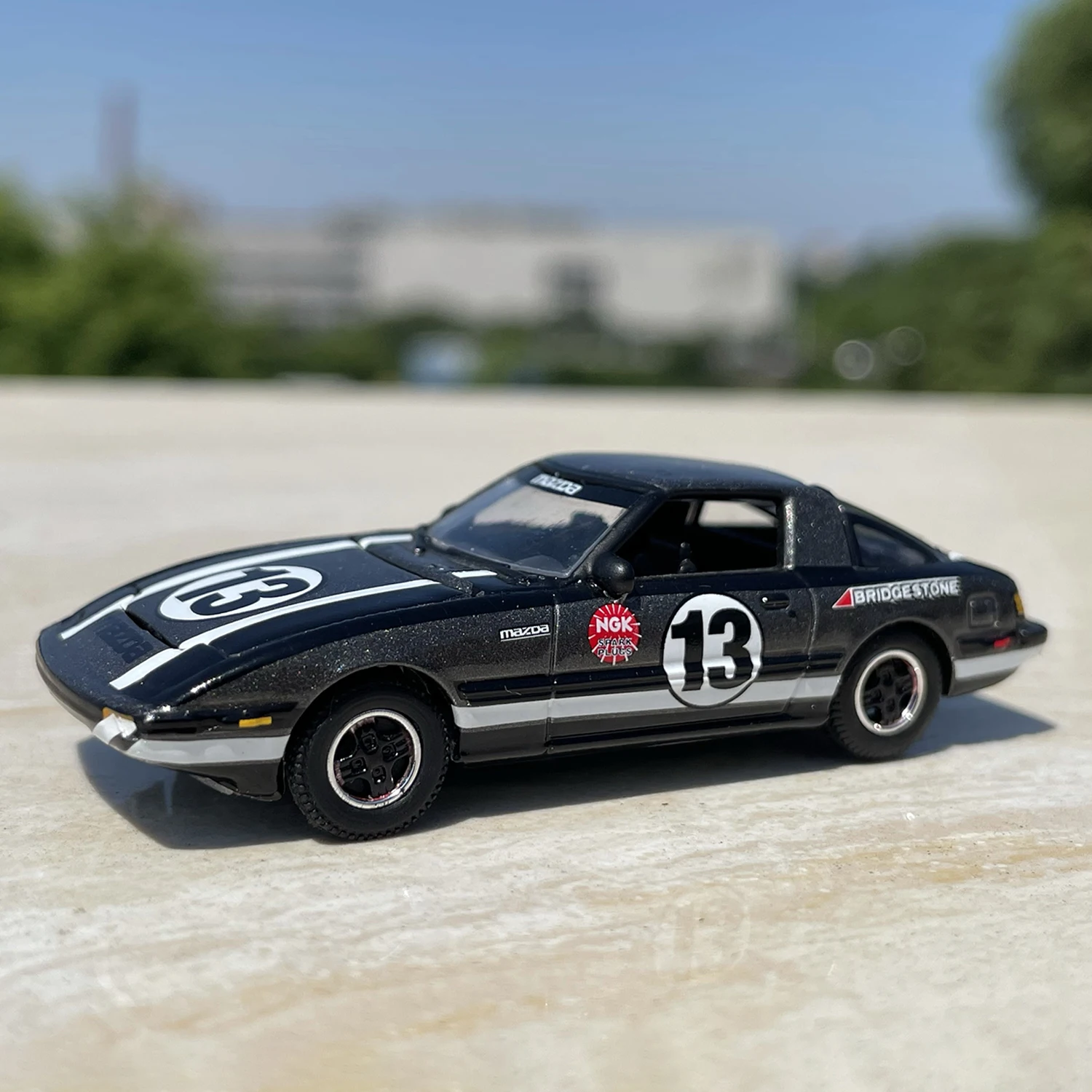 

1:64 Scale Diecast Alloy Mazda RX7 Toys Sports Cars Model Classics Nostalgia Adult Gifts Souvenir Static Display
