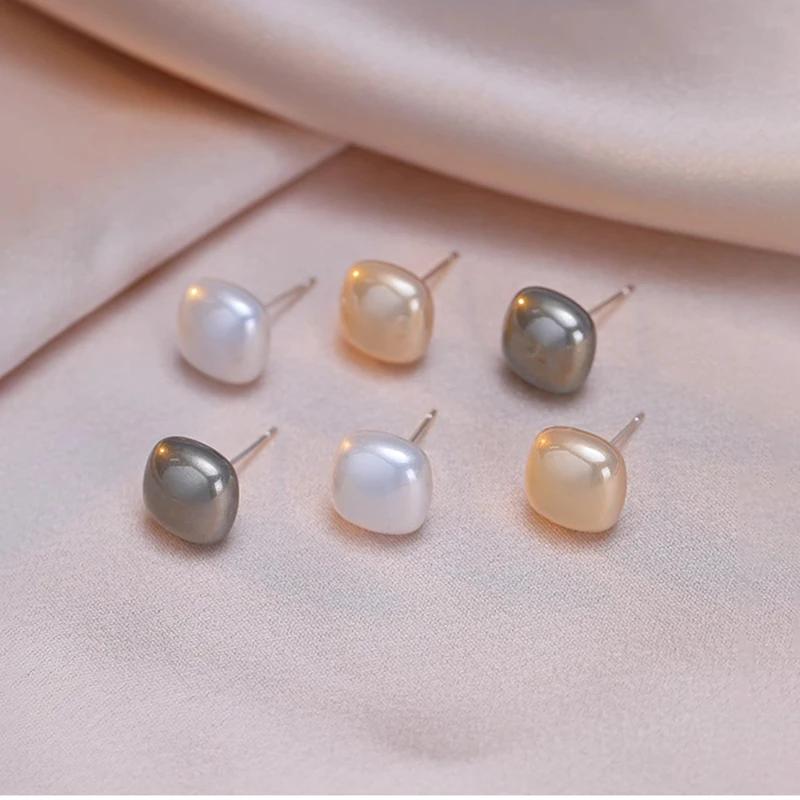 

Настоящее серебро 925 пробы с квадратным жемчугом, мини-серьги-гвоздики для женщин, милые ювелирные изделия, легкие роскошные аксессуары для пирсинга