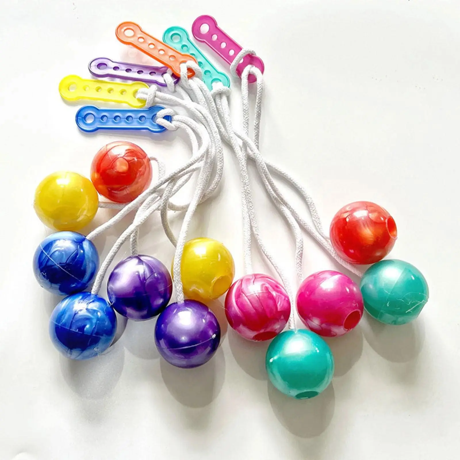 スイング衝突ボール ラト スイングおもちゃ 紐吊りボール 子供の感覚ストレス軽減と集中力向上