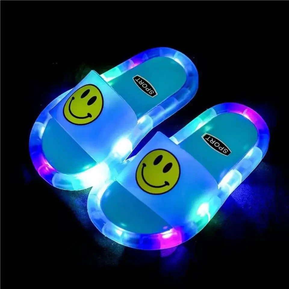 2022 Girl Slippers Children LED Kids Slippers Baby Bathroom Sandals Kids Shoes for Girl  Boys Light Up Shoes Toddler Sandales 샌들