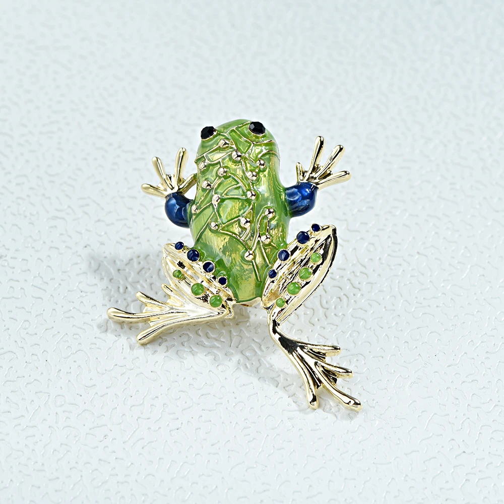 ICEYY Trendy Green Rhinestone Ename Frog Brooche Badge Pop Culture Lapel pin Party Friend Gifts Accessories