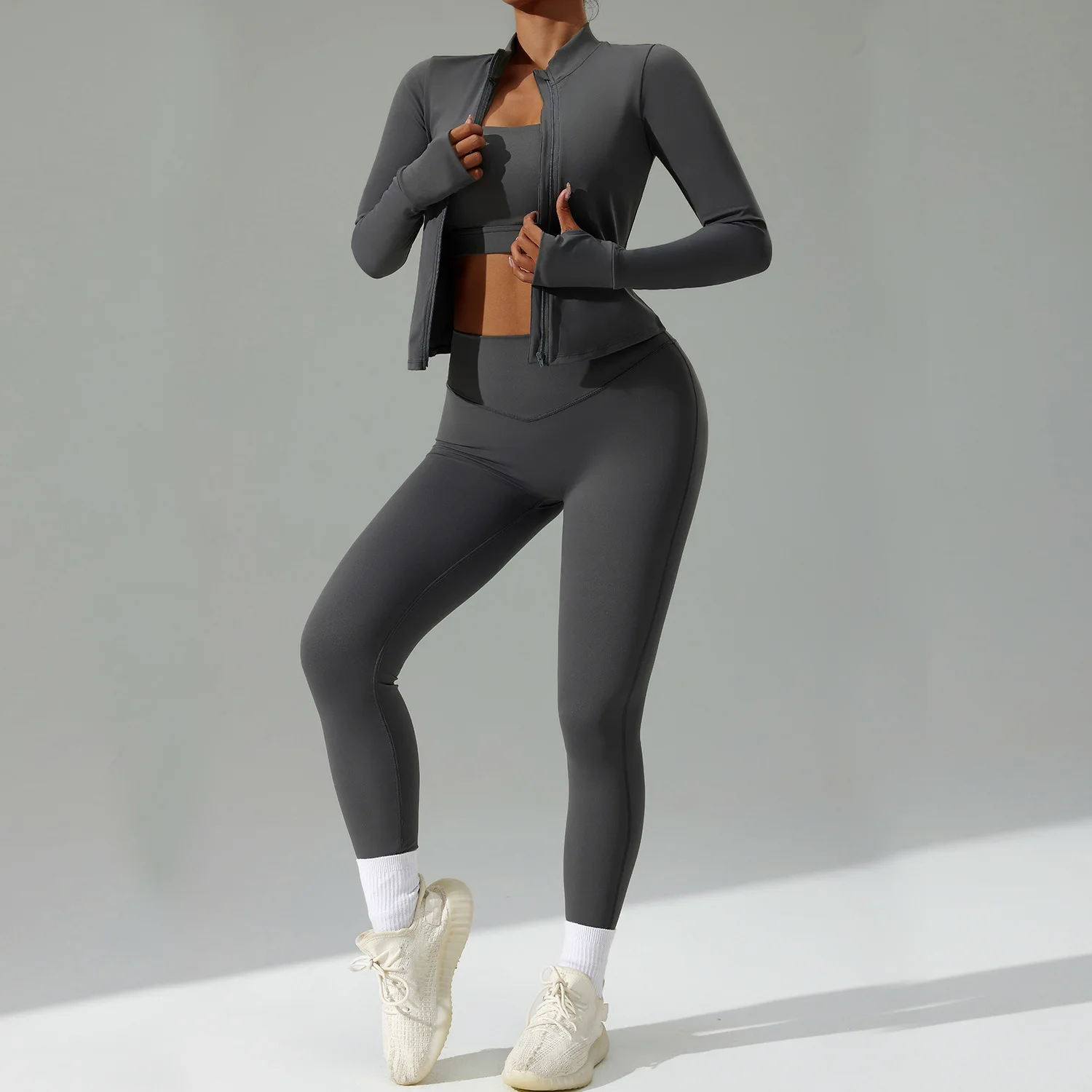 Seamless Tight Yoga Suit Women's Cardigan Running Sportswear Set Quick-Dry Gym Fitness Outfit Three-Piece or Two Tracksuit Sets