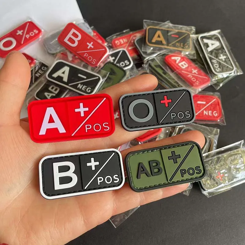 Mała naszywka z haczykiem, PVC Blood Type A B AB O POS NEG Emblememen, Patches Military Tactical Badges on Backpack, Outdoor Equipment
