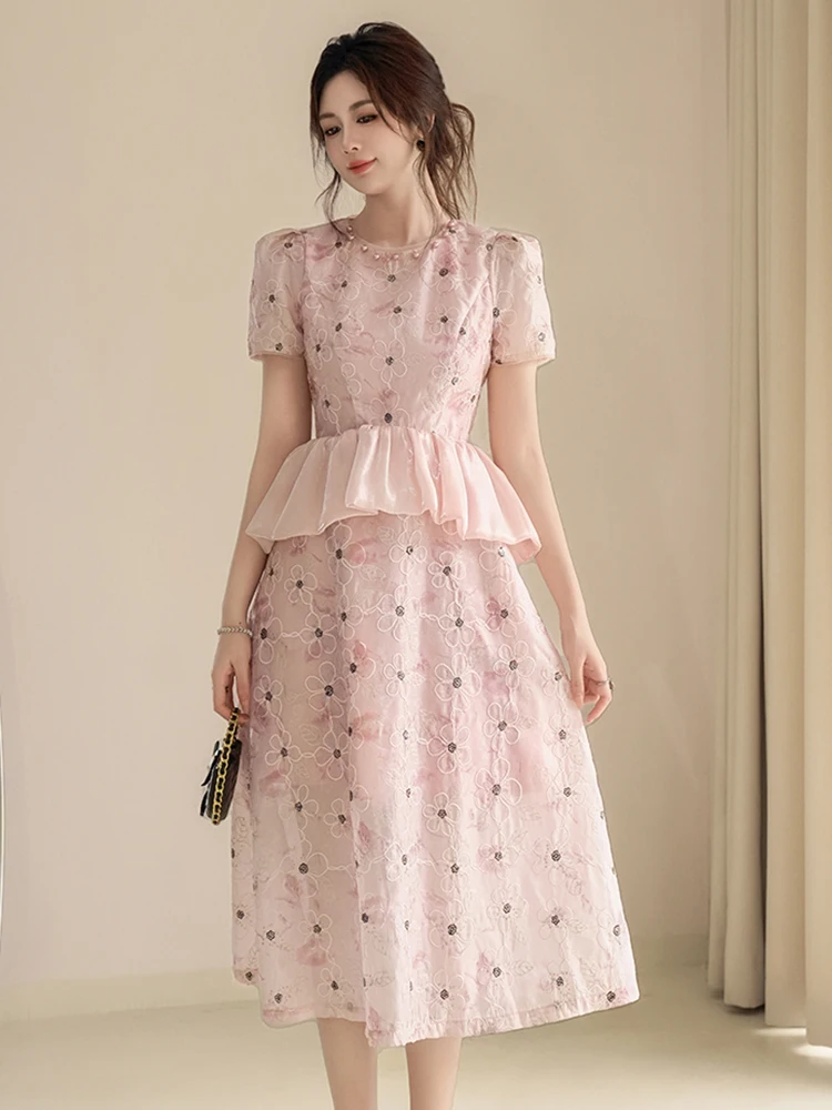 Robe rose de célébrité exquise pour femmes, élégante, fleurs brodées, volants en soie brillante, longue Robe de bal d'anniversaire