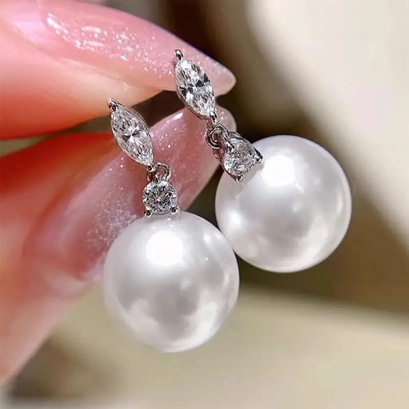 Huitan Imitation Pearl Women Drop Earrings Luxury Wedding Engagement Elegant Accessories Inlaid Shiny CZ Fashion Lady Jewelry