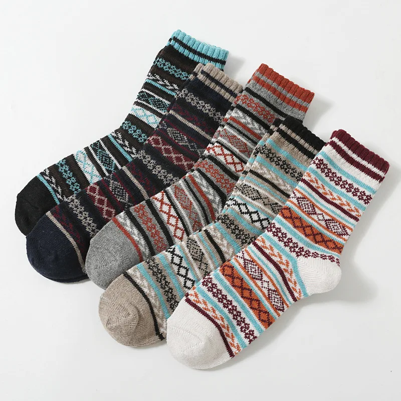 

5 Pairs Autumn and Winter New Cotton Thickened Warm Retro Men's Mid Tube Socks Ethnic Style Striped Men's Casual Cotton Socks